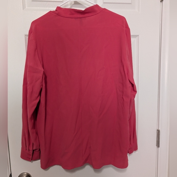 Eileen Fisher, Size Medium, 100% Silk, Pink V-Neck‎ Long Sleeve Blouse - Picture 2 of 5